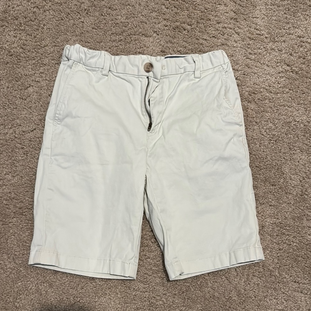 Vineyard Vines Boys Khaki Shorts size 12